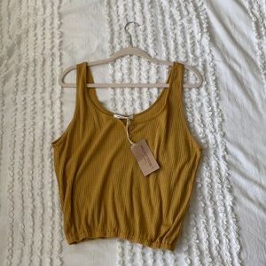 Never been worn, mustard yellow tank top!!